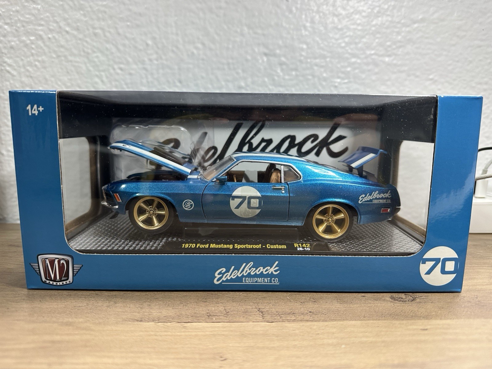 M2 Machines 1:24 1970 Ford Mustang Sportsroof Edelbrock Blue Diecast Unopened