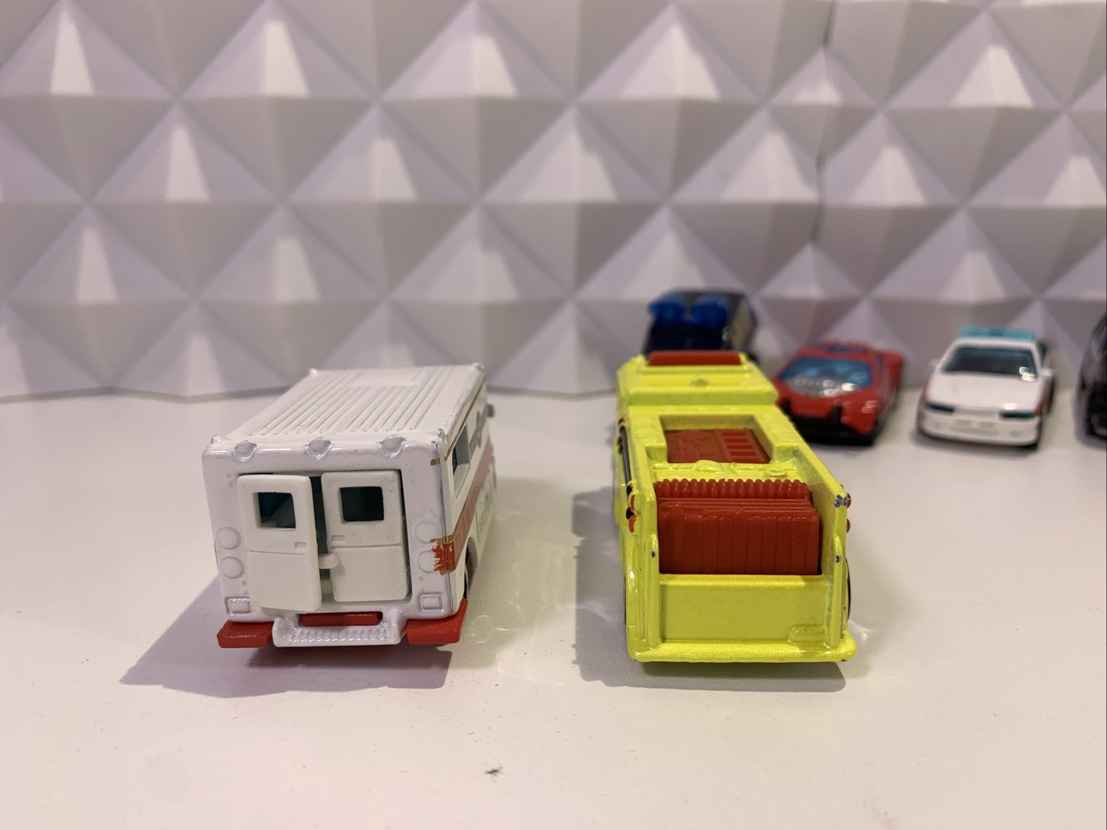 Hot Wheels Loose Lot of 8 Rescue and Police Fire Trucks