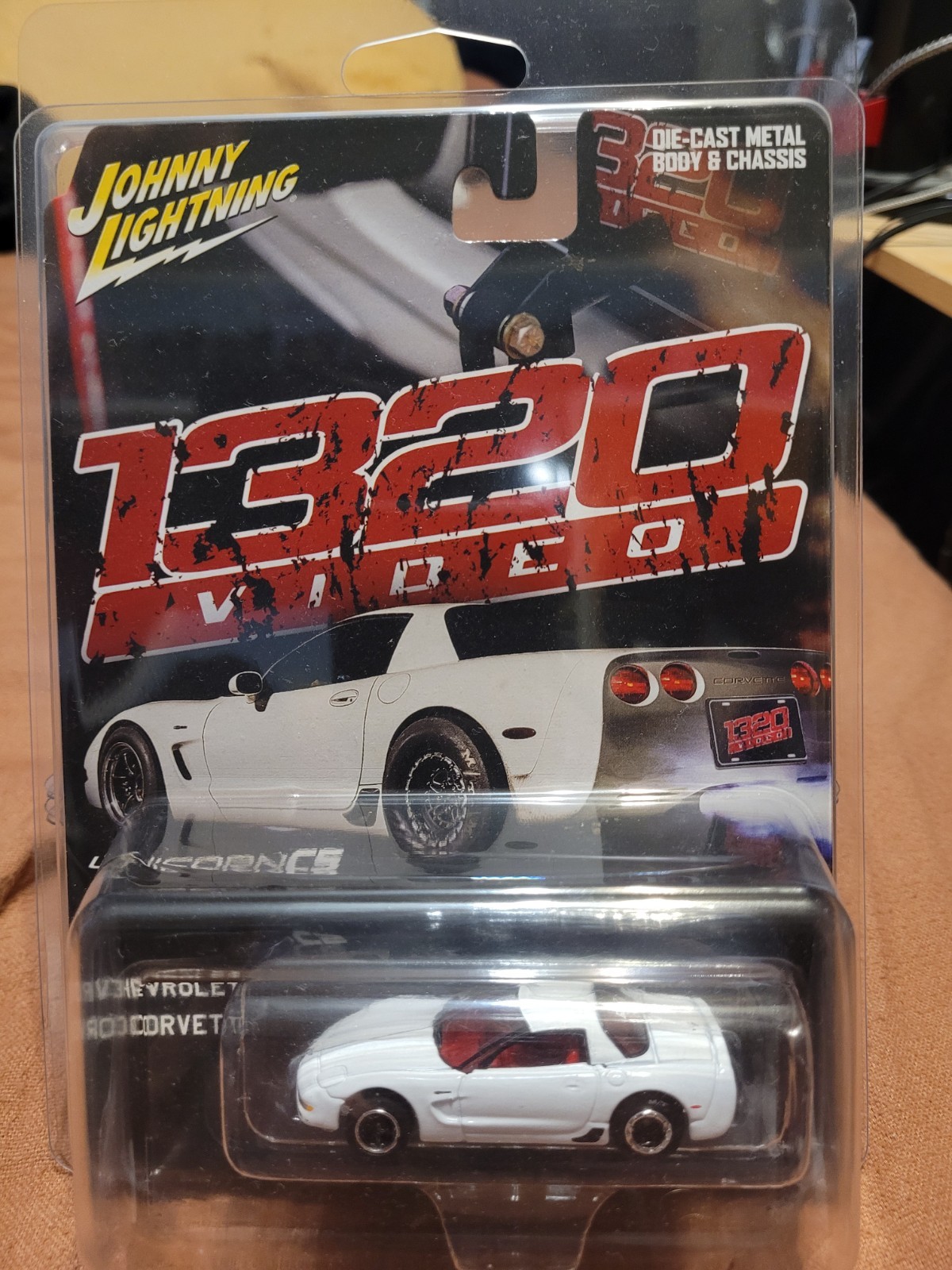 Johnny Lightning Kyle Loftis 2001 Chevrolet Corvette Z06 1320 C5 Unicorn Sealed