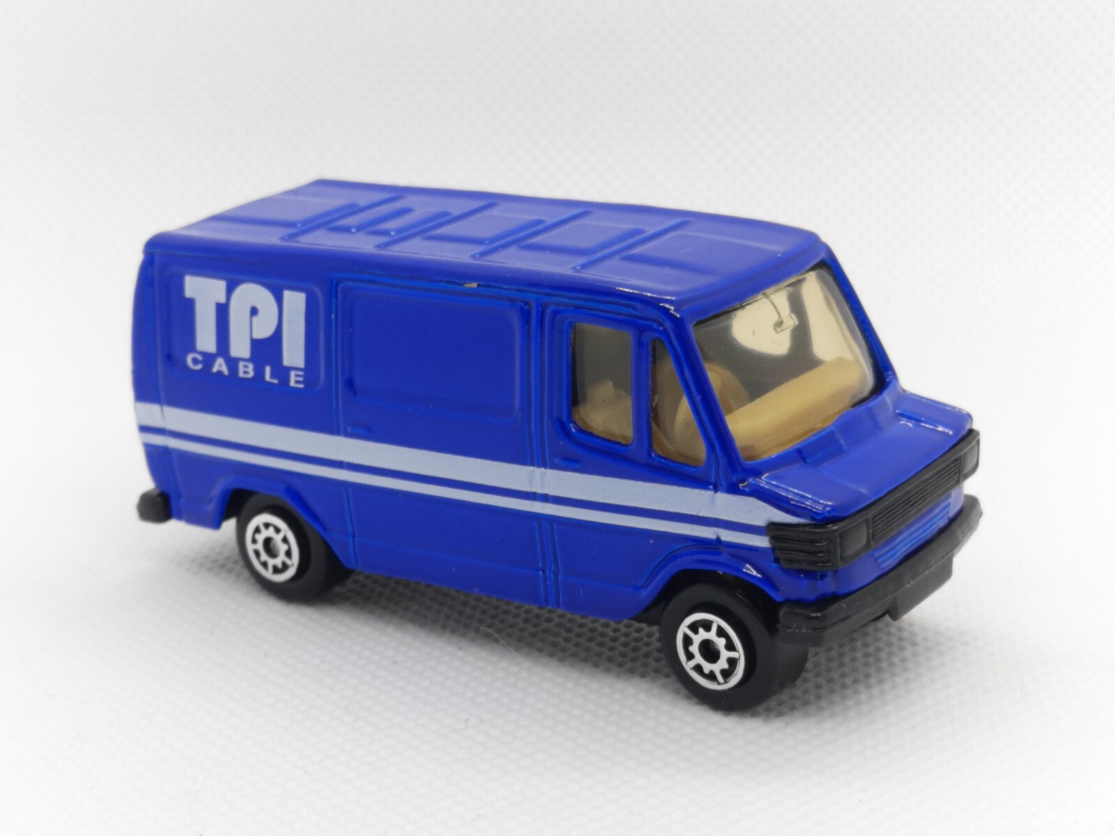1977-1995 Mercedes TN 307D Van Collectible 1/64 Scale Diecast Diorama Model
