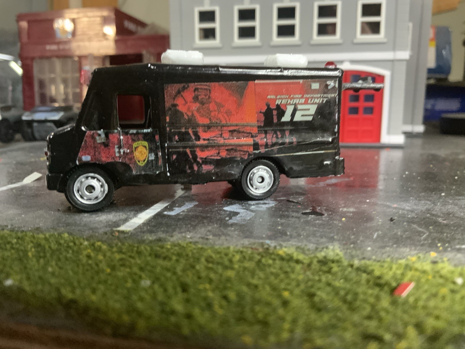 Matchbox Kitbashed Raleigh Fire Dept Rehab 12 With Retractable Canopy
