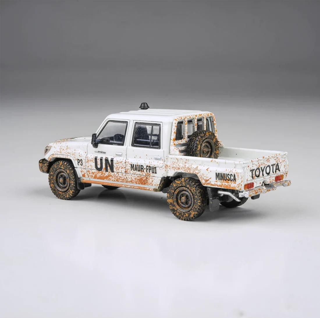 PARA64 2014 Toyota Land Cruiser 79 UN MINUSCA Dusty LHD 1:64