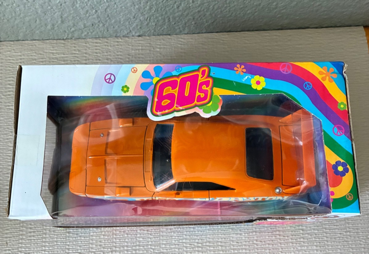 Jada Toys 1/24 Scale Die-Cast Model 1969 Dodge Charger Daytona