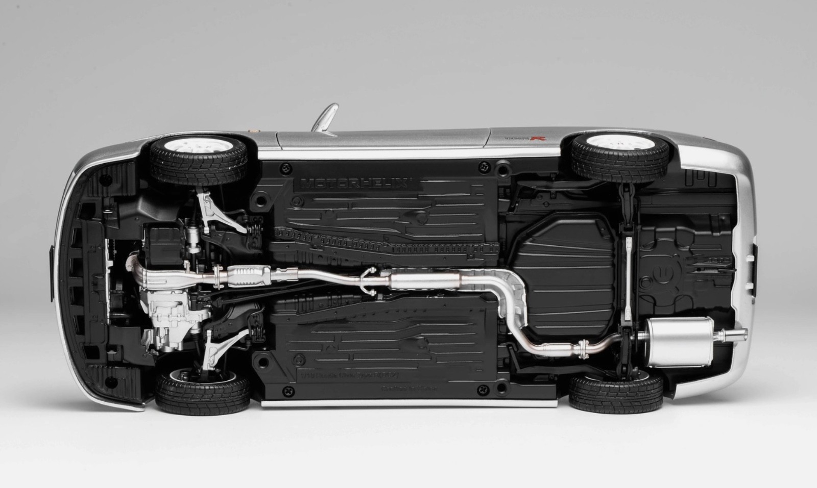 1/18 MotorHelix Honda Acura Integra Type R DC2 from 1997 in metallic Silver