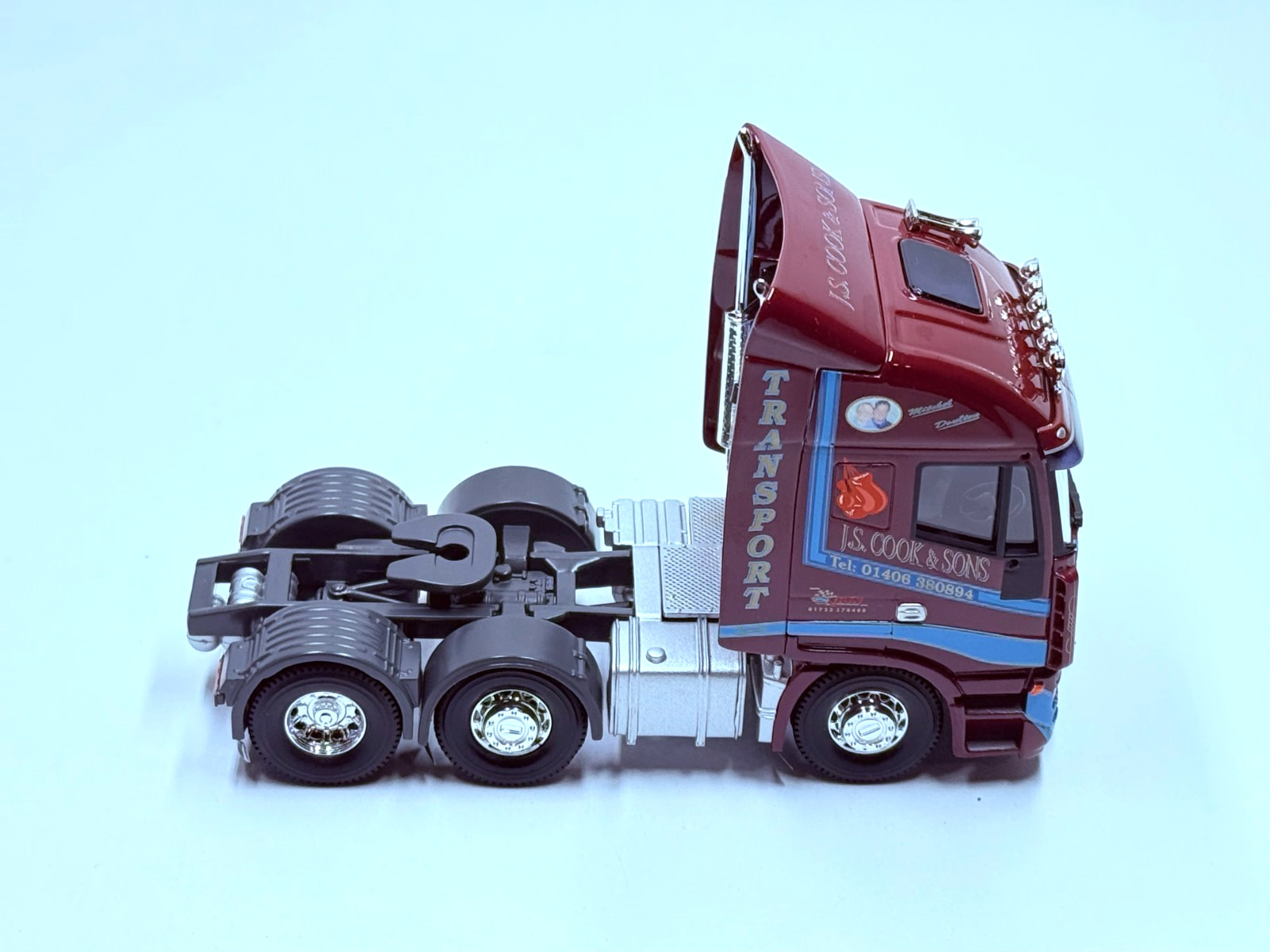CORGI IVECO STRALIS TRACTOR UNIT MODEL ONLY J.S. COOK & SONS 1:50 SCALE CC15004