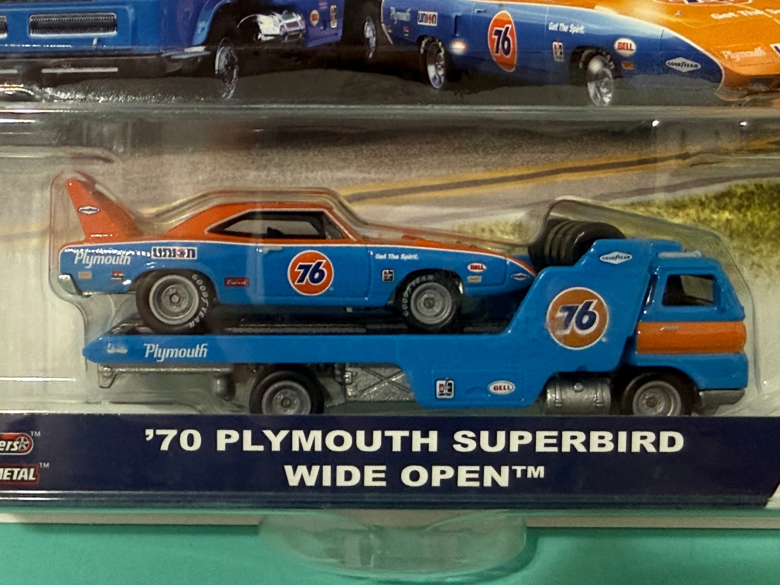 HOT WHEELS TEAM TRANSPORT #18 ’70 PLYMOUTH SUPERBIRD WIDE OPEN REAL RIDERS METAL