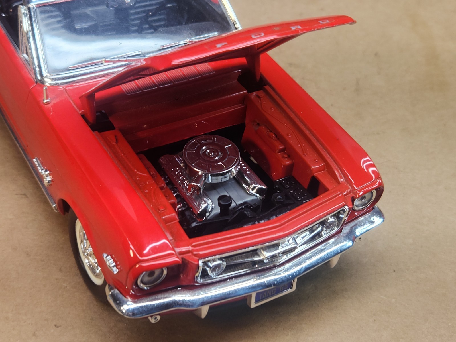 Mira 1965 Ford Mustang Convertible 1:18 Golden Line Collection Diecast Metal