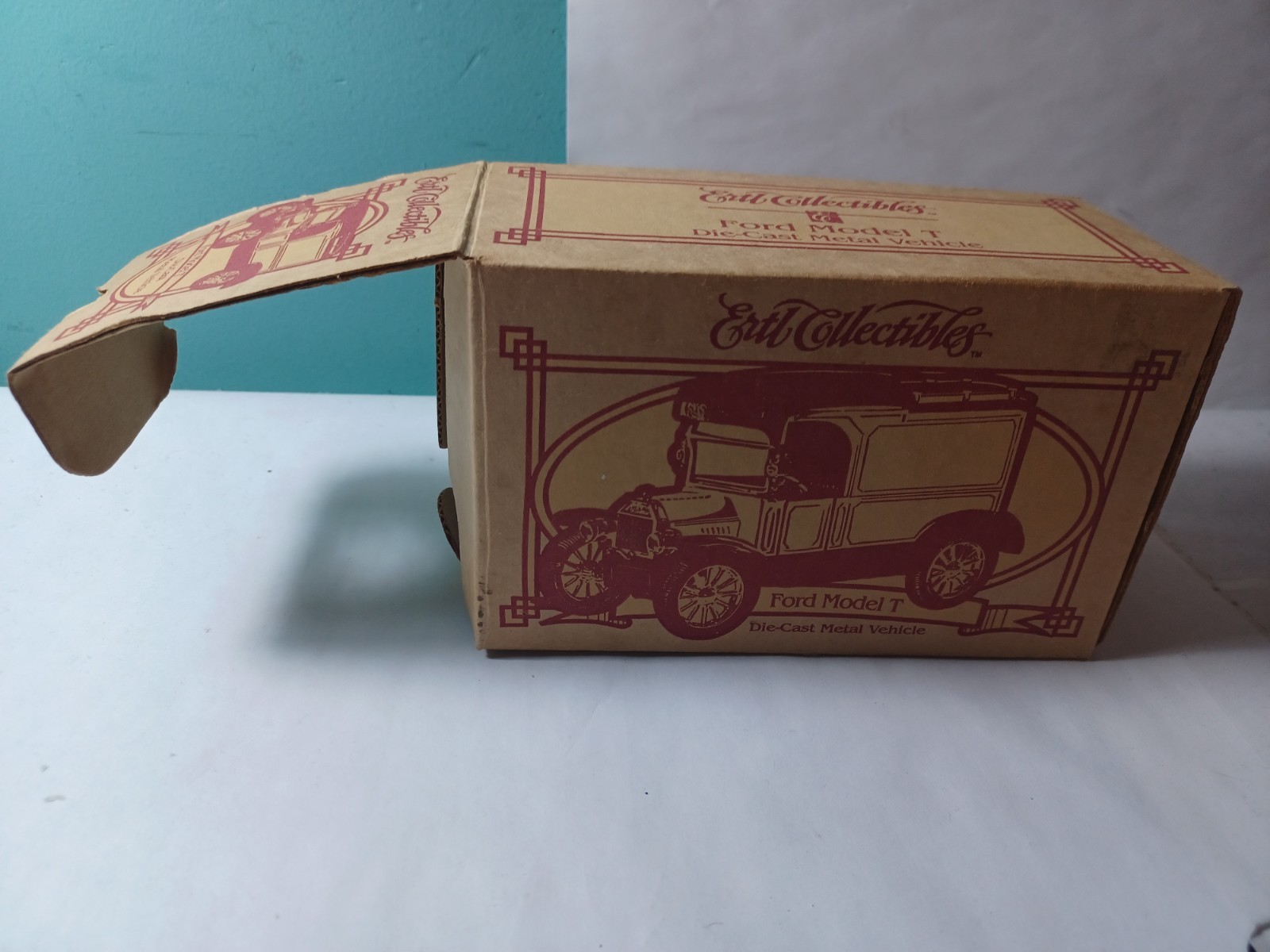 Ertl Collectibles 1995, Places Discount Stores, 1912 Ford Model T #F009 Die-Cast