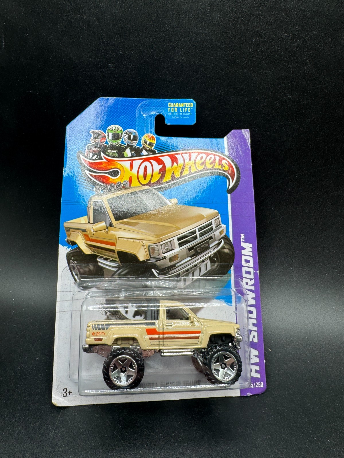 Hot Wheels HW Showroom 1987 Toyota Pickup Truck 165/250 Tan HC9 – C5
