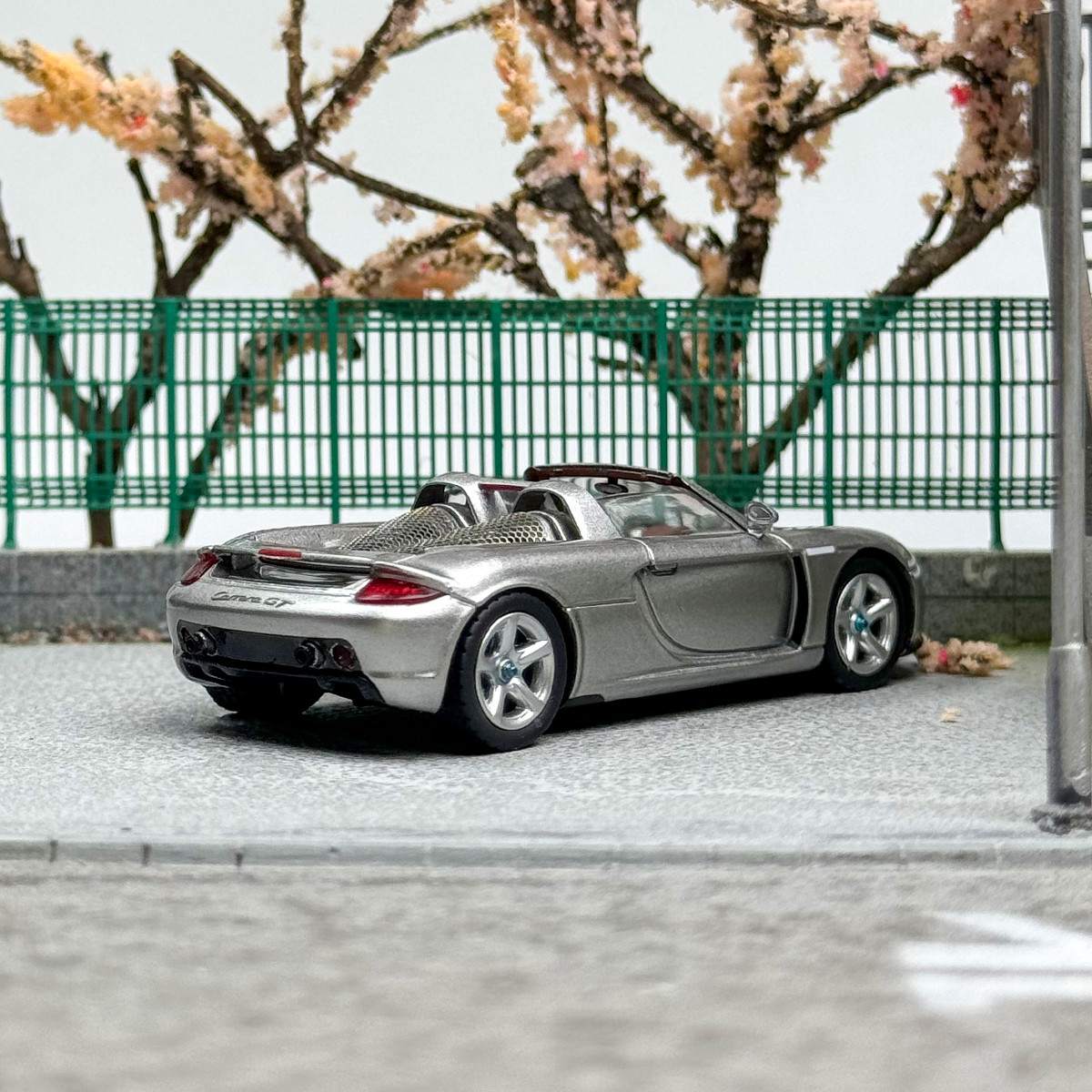 1: 64 scale model car silver Carrera GT Roadster alloy die cast