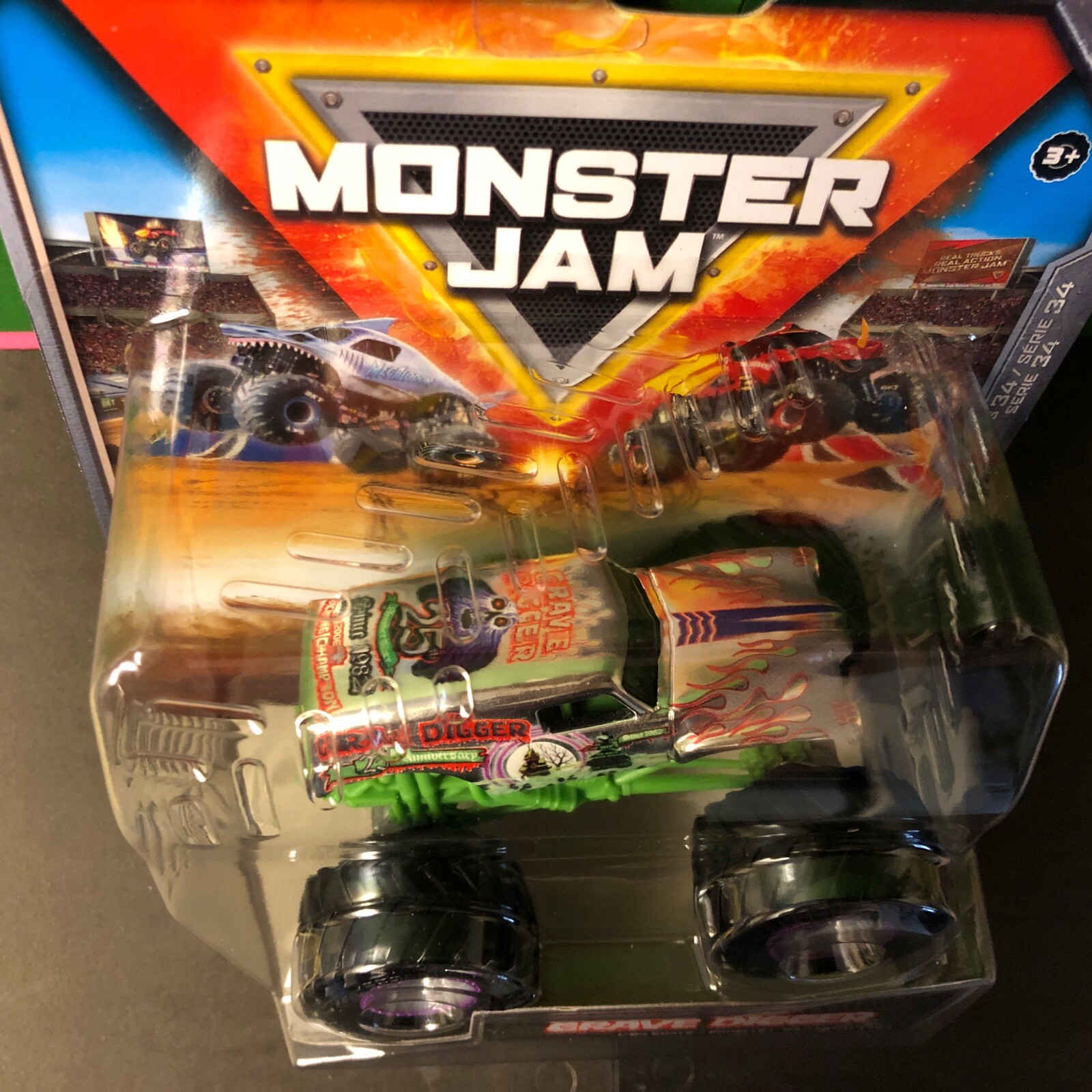 SPIN MASTER 2024 MONSTER JAM 25TH ANN. GRAVE DIGGER LEGACY TRUCKS SERIES 34 NEW!