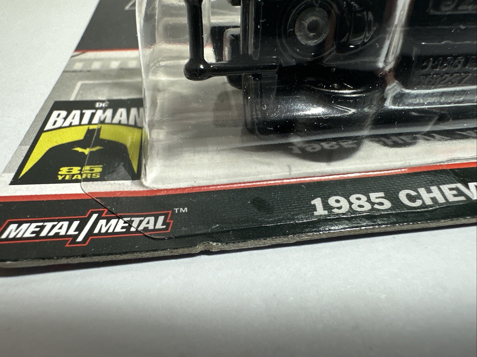 Hot Wheels Pop Culture Batman The Caped Crusader 1985 Chevy Astro Van