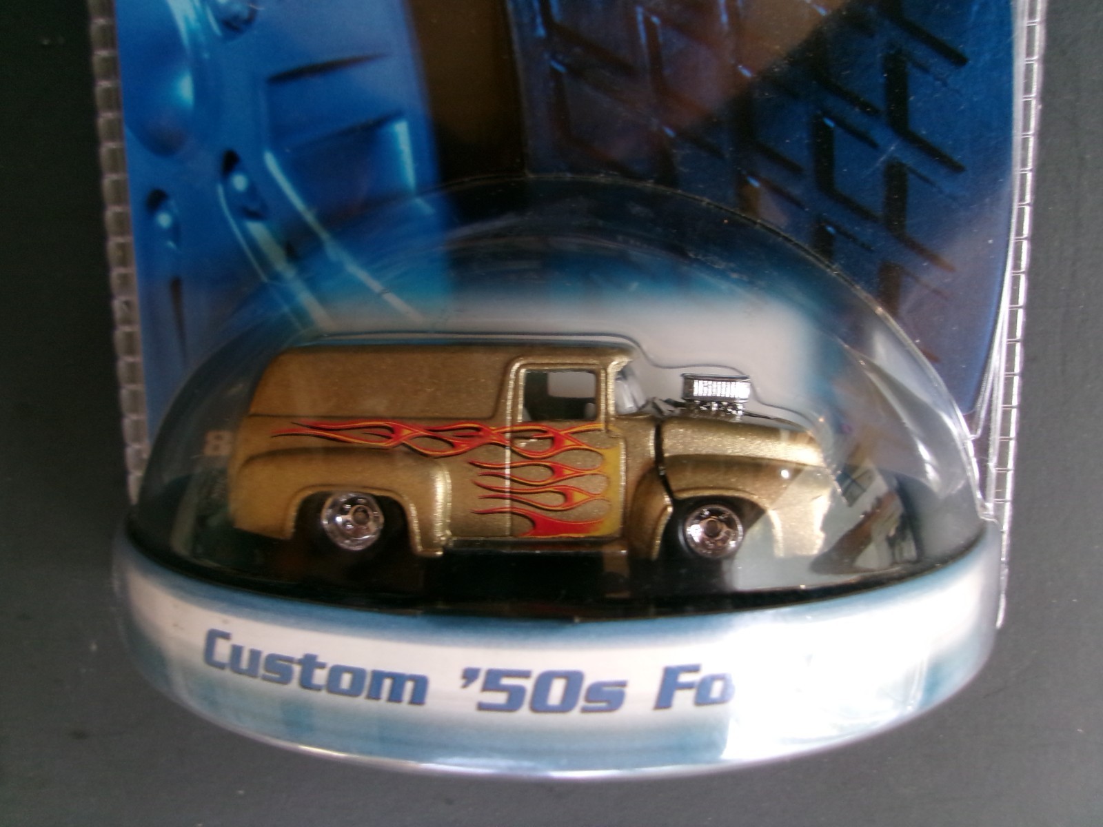 Hot Wheels-2005-Real Riders Series-1950’s Ford Truck w/factory case