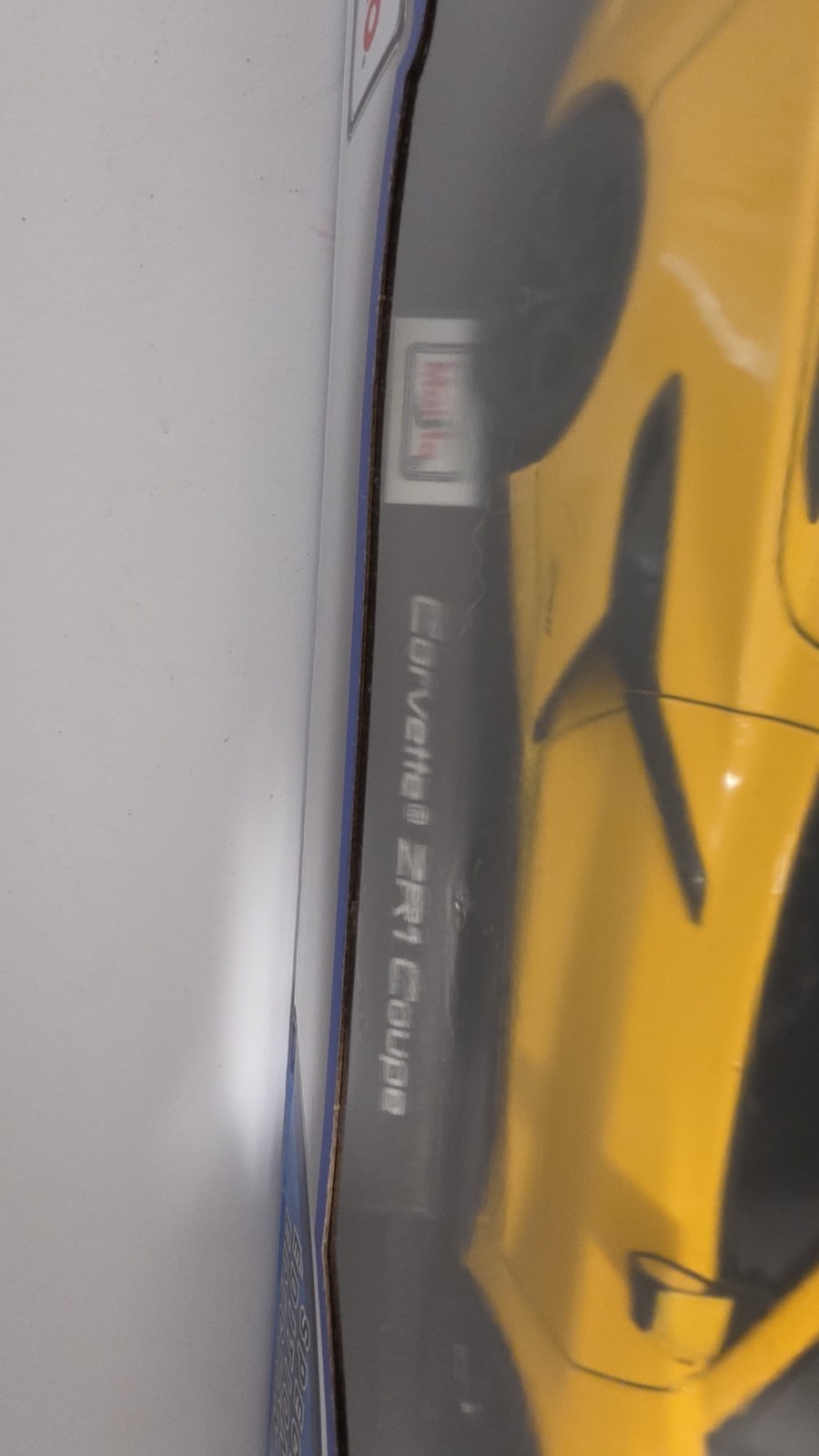 Corvette ZR1 Coupe 1:18 Maisto Exclusive Style Special Edition Yellow