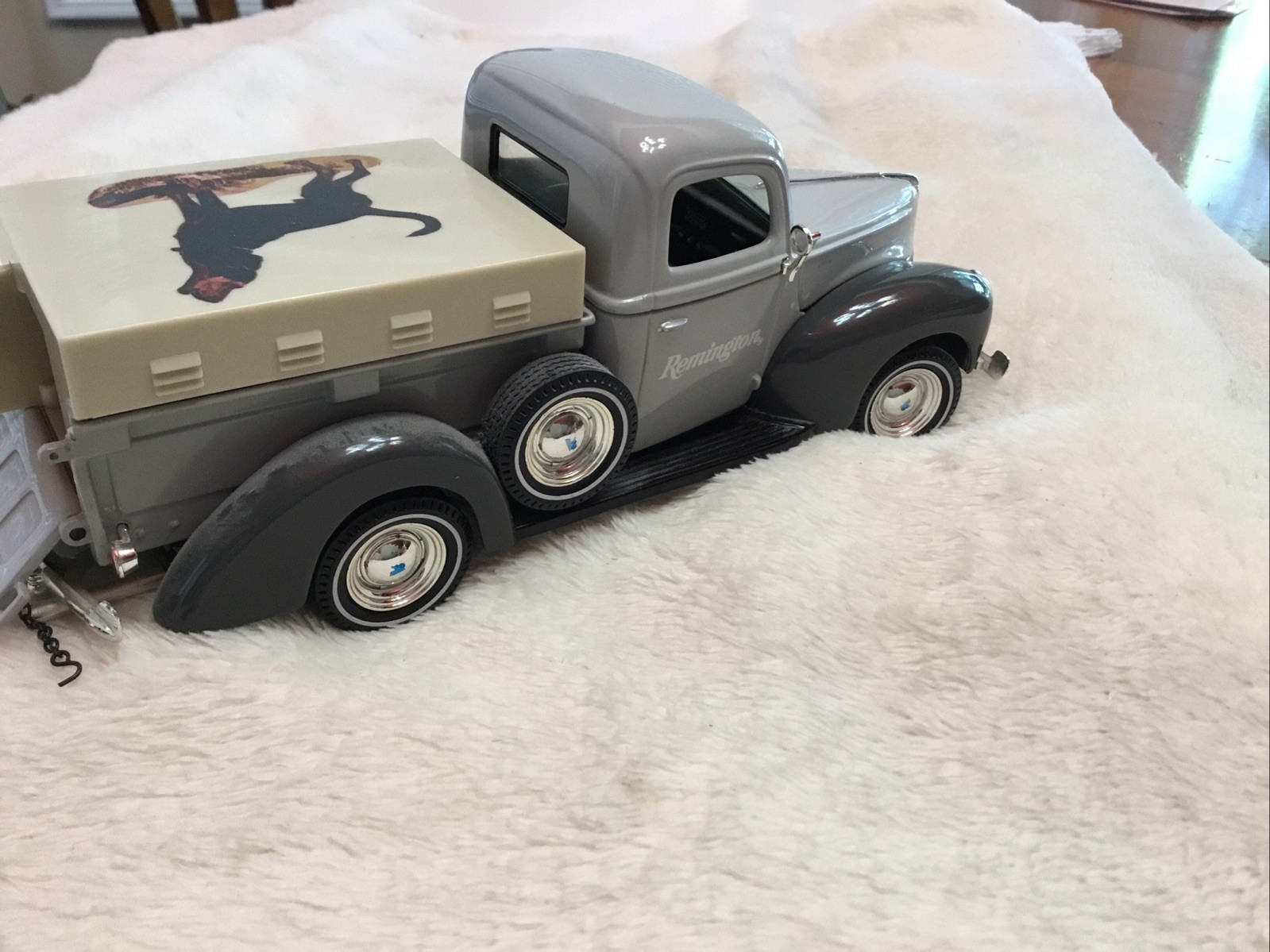 ERTL ‘40 Ford Diecast — REMINGTON Hunting Dog Series – Black & Tan Coon Dog