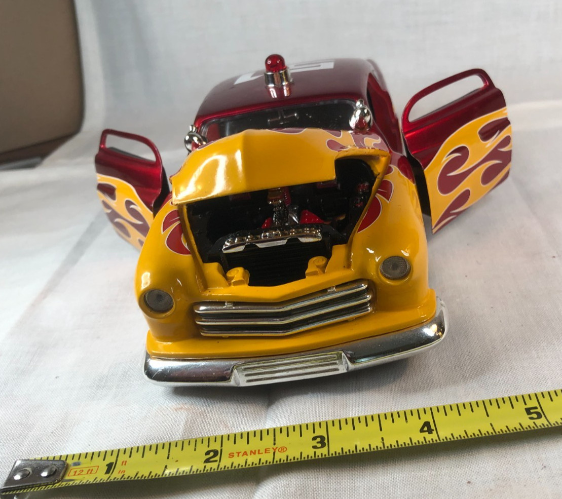 Jada 51 1951 Mercury Merc Chopped Badge City Heat Fire Dept Car 1/24