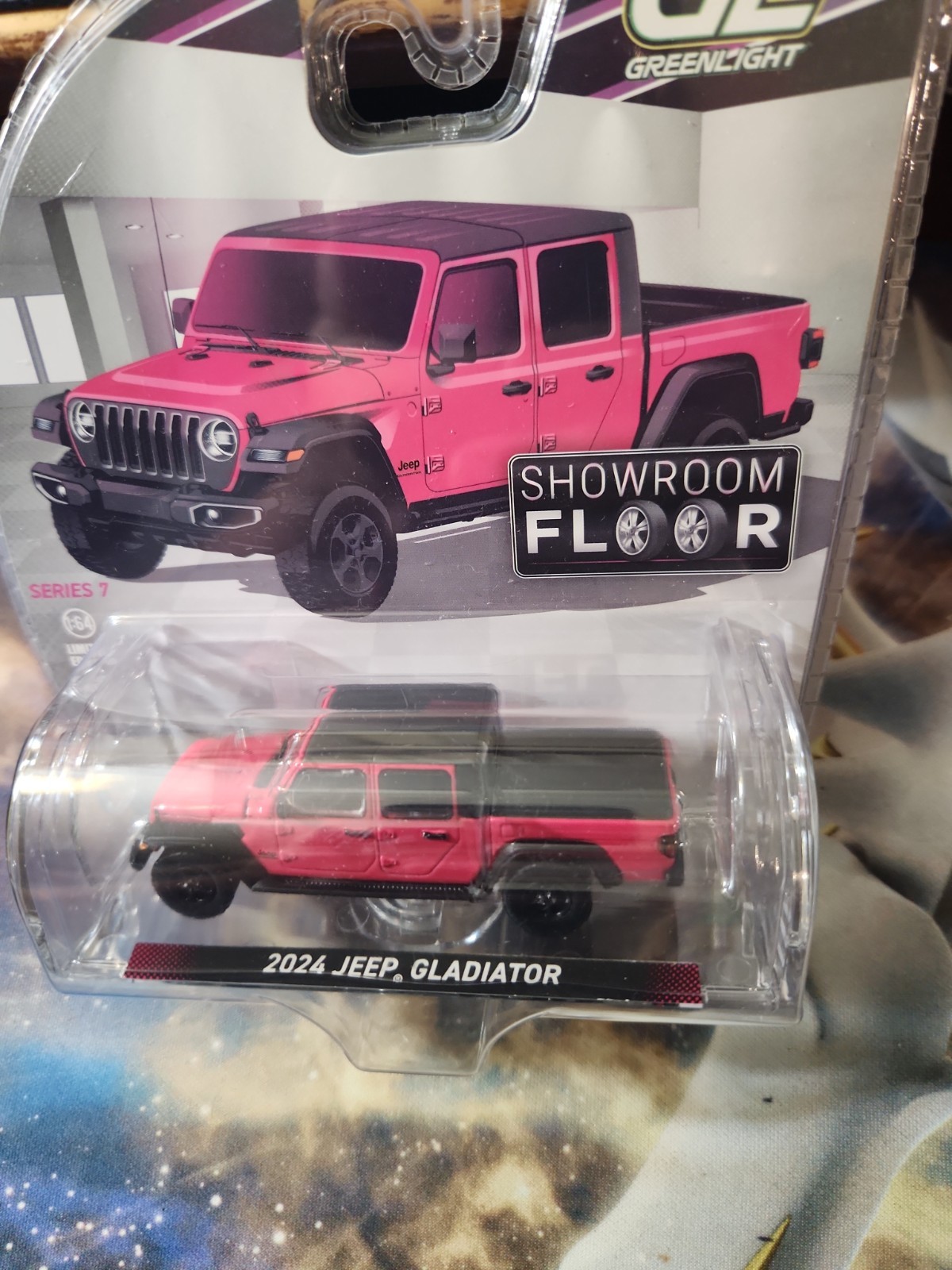 Greenlight Showroom Floor Series 7 2024 Jeep Gladiator 1:64 Diecast
