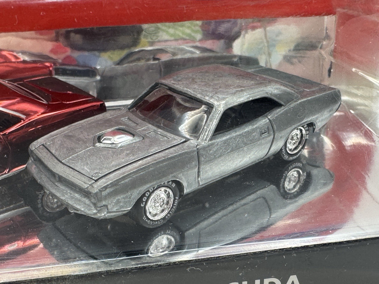 Johnny Lightning Mopar Muscle 70 Plymouth Hemi Cuda w/ First Shot Car – 1:64 Car