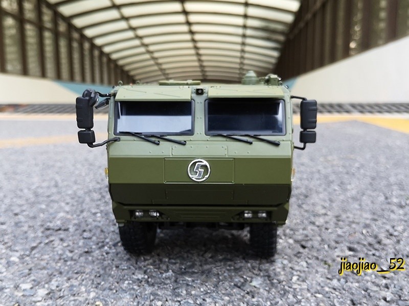 1/24 SHACMAN CTZ191 SX2306 8×8 Off-road Military Personnel Carrier Truck Model