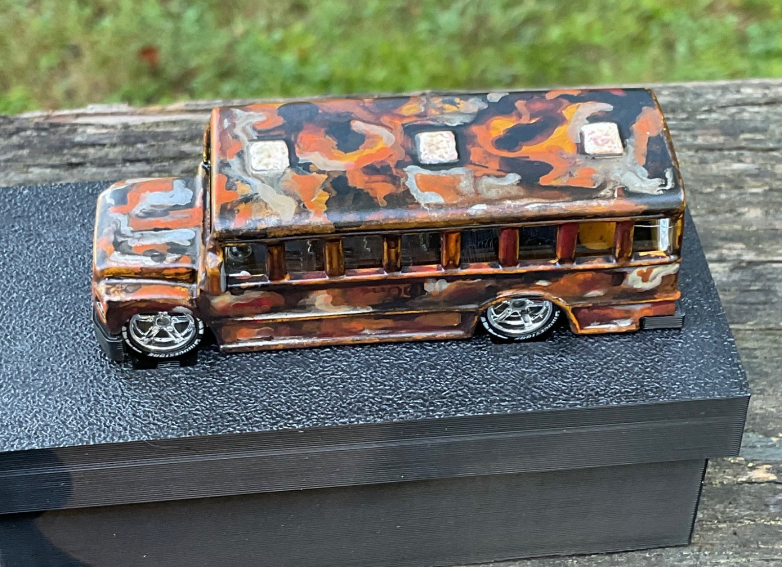 1/64 Custom School Bus Adventure Force Slammed Real Riders Patina Rust Rat Rod