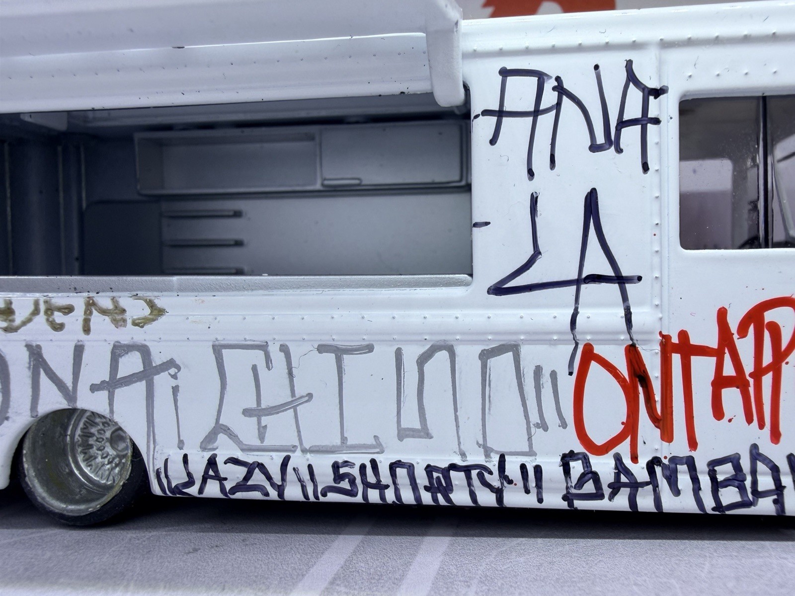 Food Truck MIJO 1:64 Die-cast American Diorama California Graffiti Taco Truck