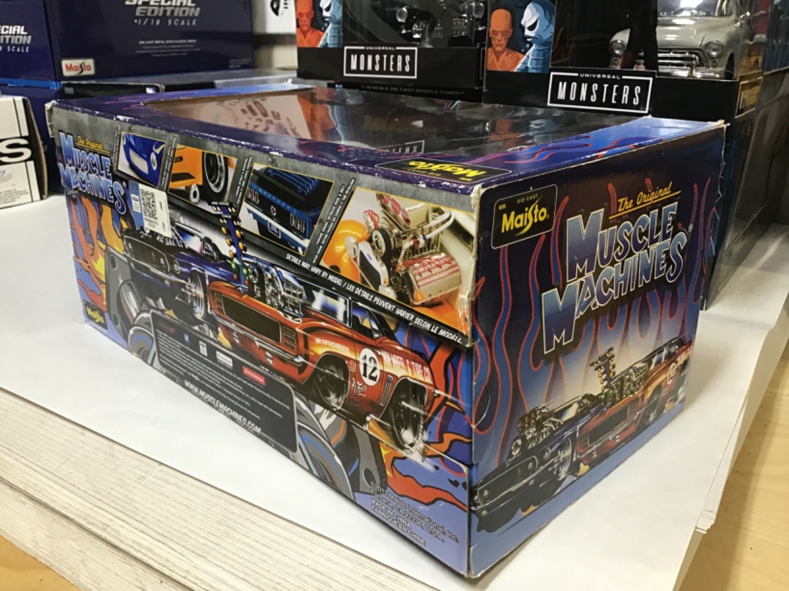 Muscle Machines – rare ’33 Ford Coupe – 1/18 Scale Diecast – 8 blue white