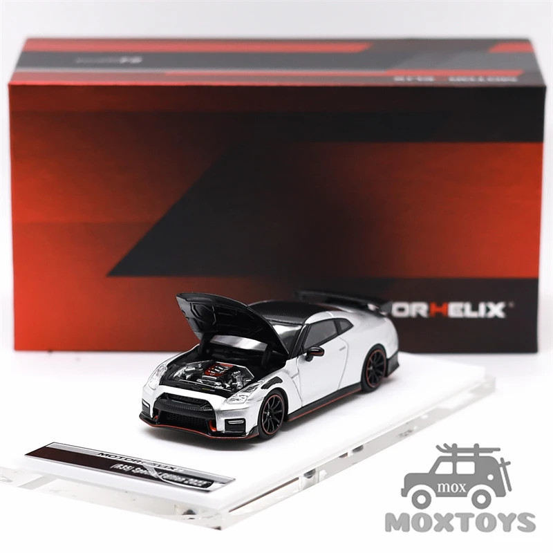 Motorhelix 1:64 R35 Special Edition 2022 Diecast Model Car