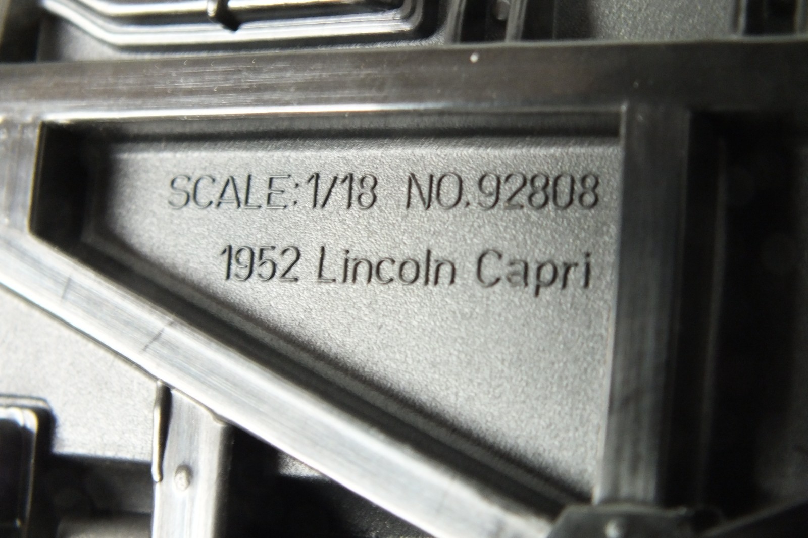 1952 Lincoln Capri Road Signature 1:18 Die Cast