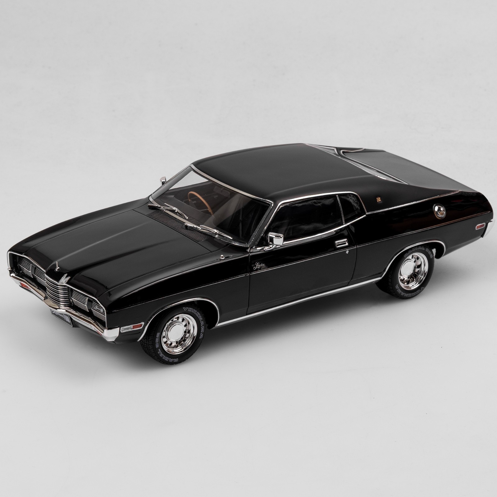 1:18 Authentic Collectables Ford P4 Landau Black Custom, Exclusive Only 240 Made