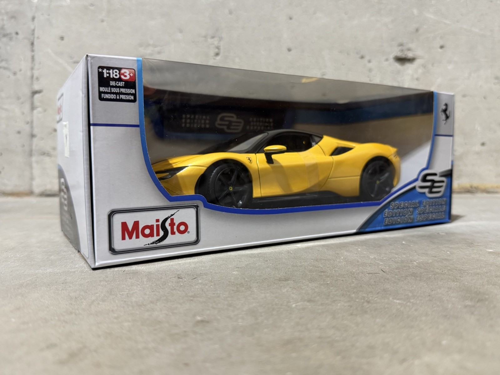 Ferrari SF90 1:18 Maisto Special Edition Diecast Model Car – Yellow