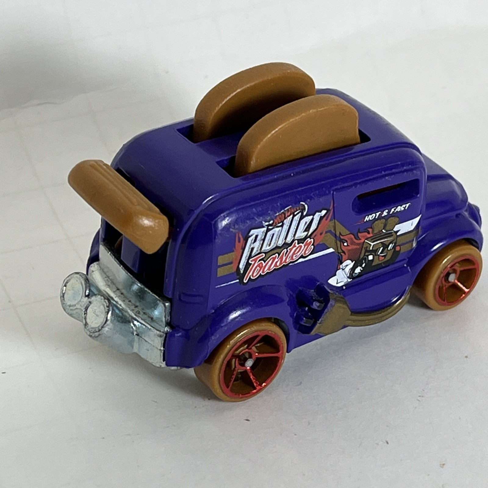 2016 Hot Wheels Purple Roller Toaster Toy Car Mattel