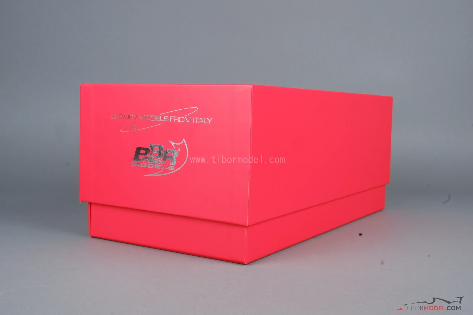 Ferrari Amalfi 2025 red, rosso corsa, with showcase, 1:18 BBR, P18272A1