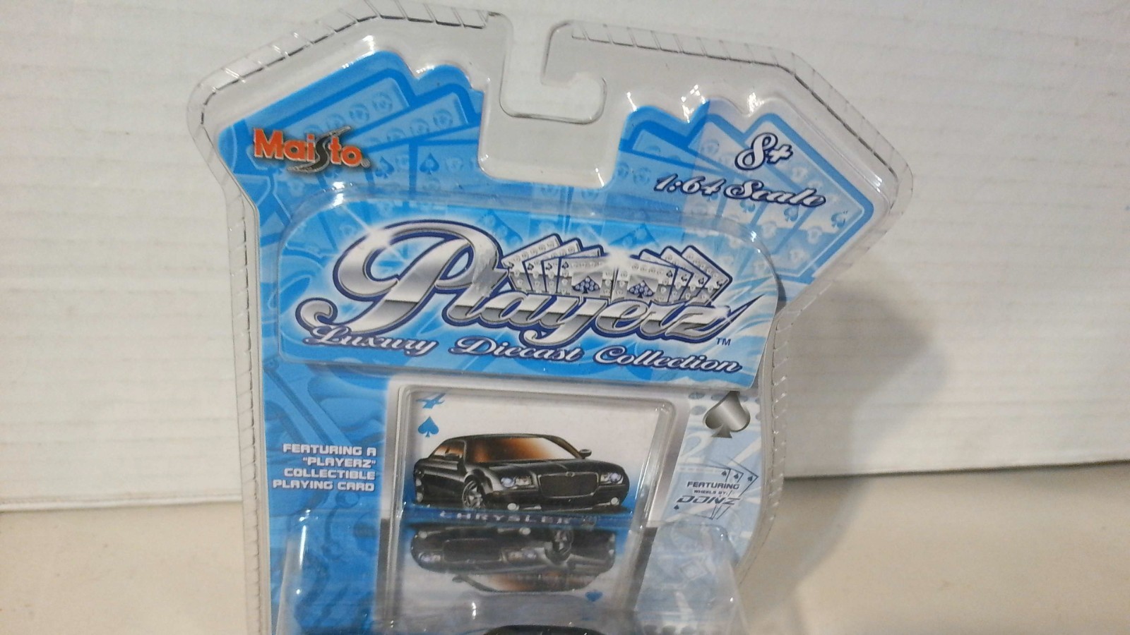 Maisto 05 2005 Chrysler 300C HEMI Playerz Luxury Style Diecast Collectible Car B