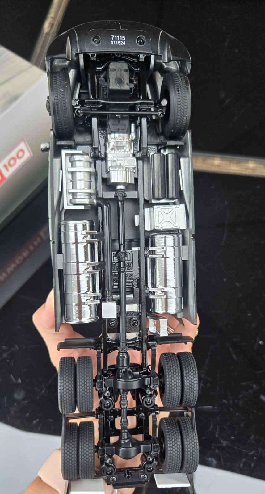 Kenworth 100 T680 1:32 Diecast Semi Truck Model Silver/Black Opening Hood/Doors