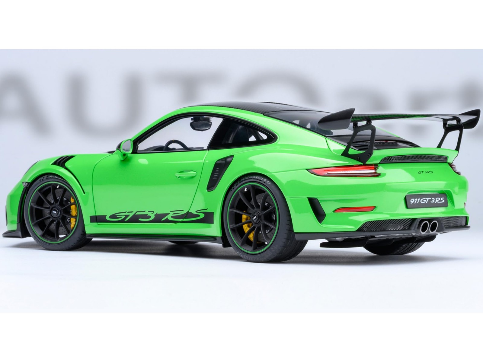 1/18 Porsche 911 (991.2) GT3 RS Weissach Green/Carbon Black
