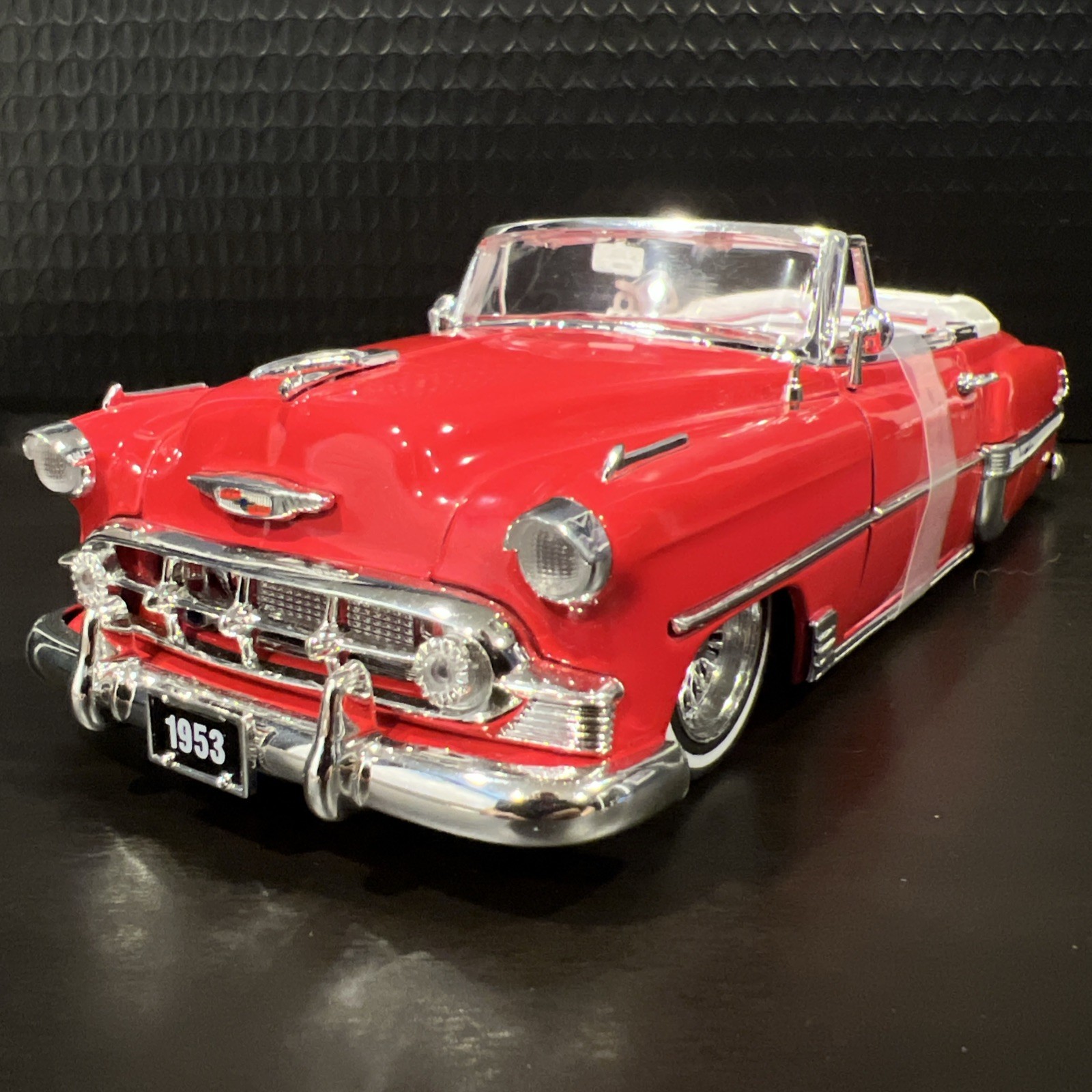 MINT 2001 Jada Street Low 1953 Chevy Bel Air Red 1/24 Lowrider Convertible Car