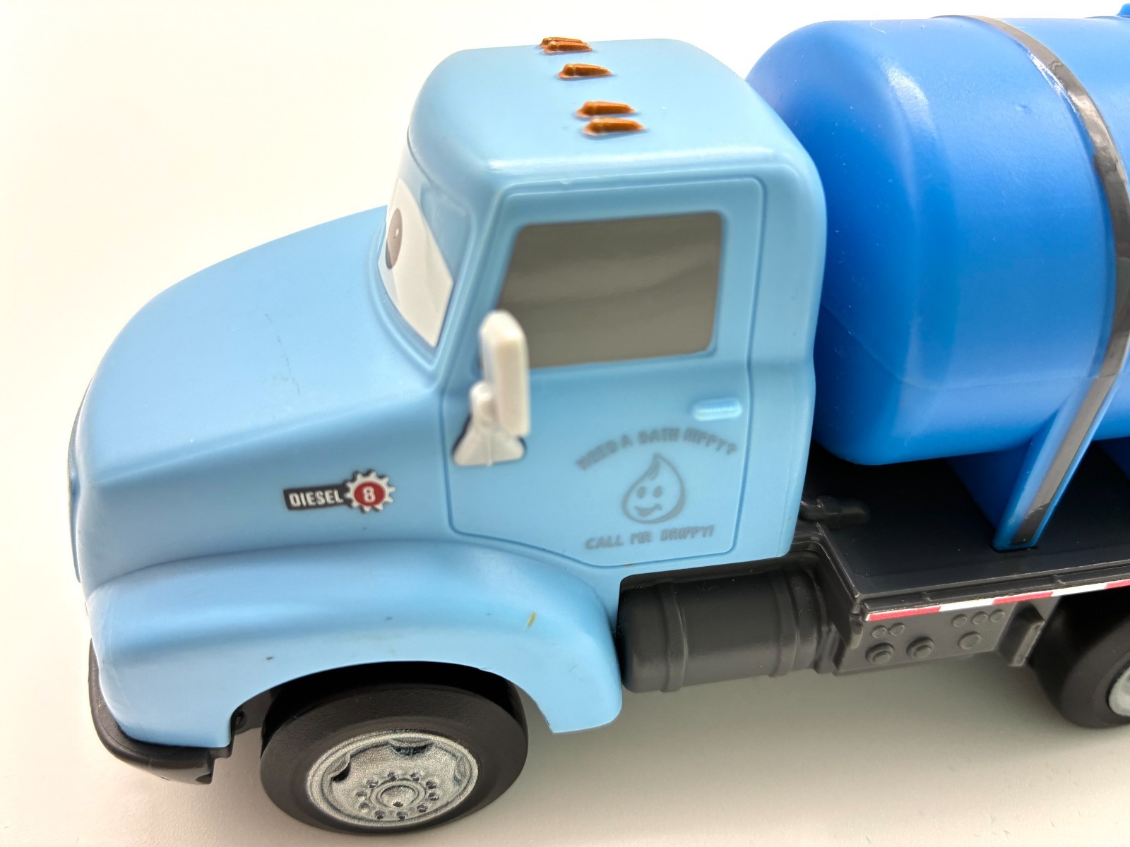 Disney Pixar Cars– Mr. Drippy Water Truck– Thunder Hollow– 2016– Plastic***