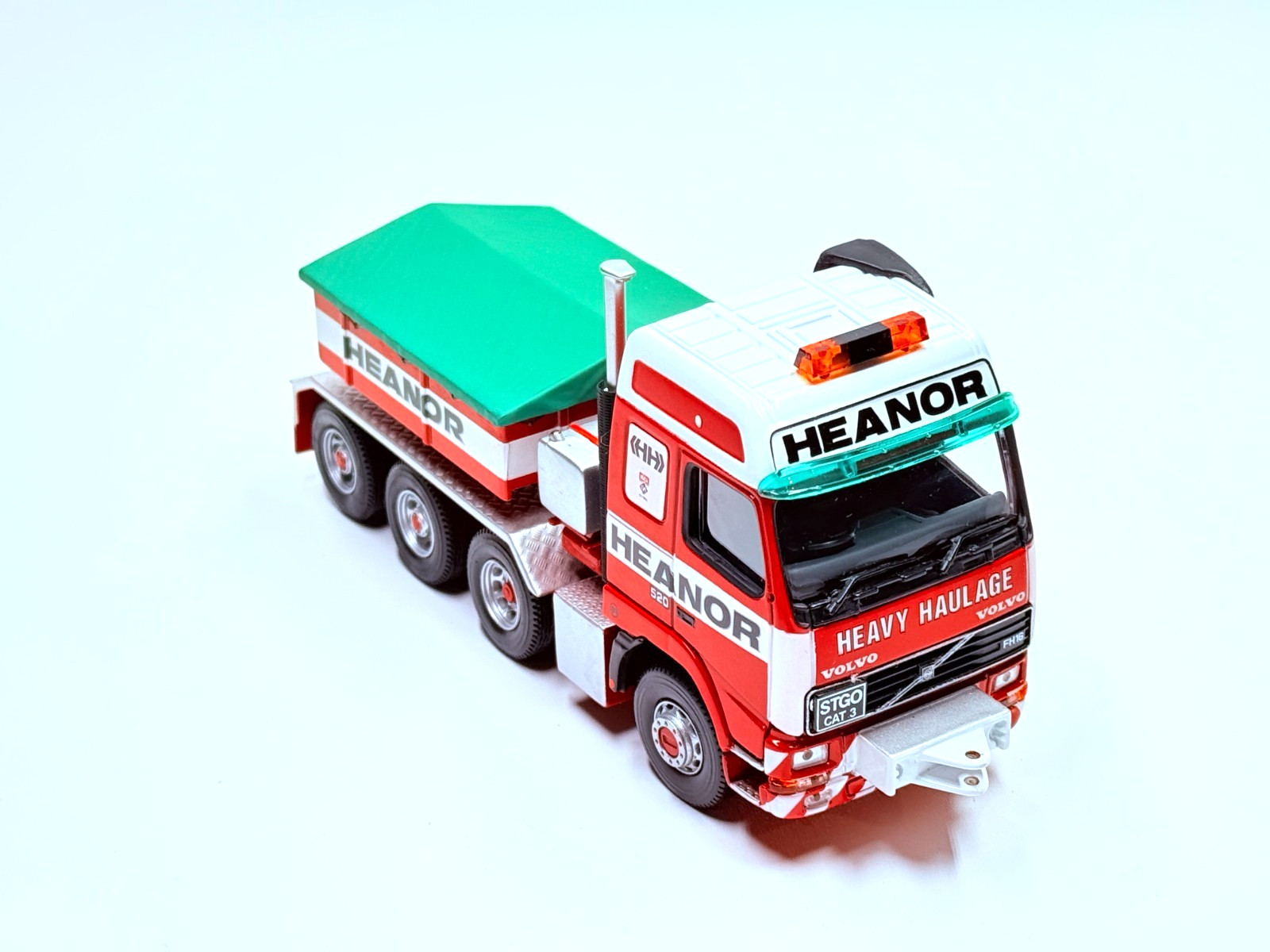 CORGI VOLVO FH 4 AXLE BALLASTED TRACTOR UNIT MODEL ONLY HEANOR CC12403 W553 1:50