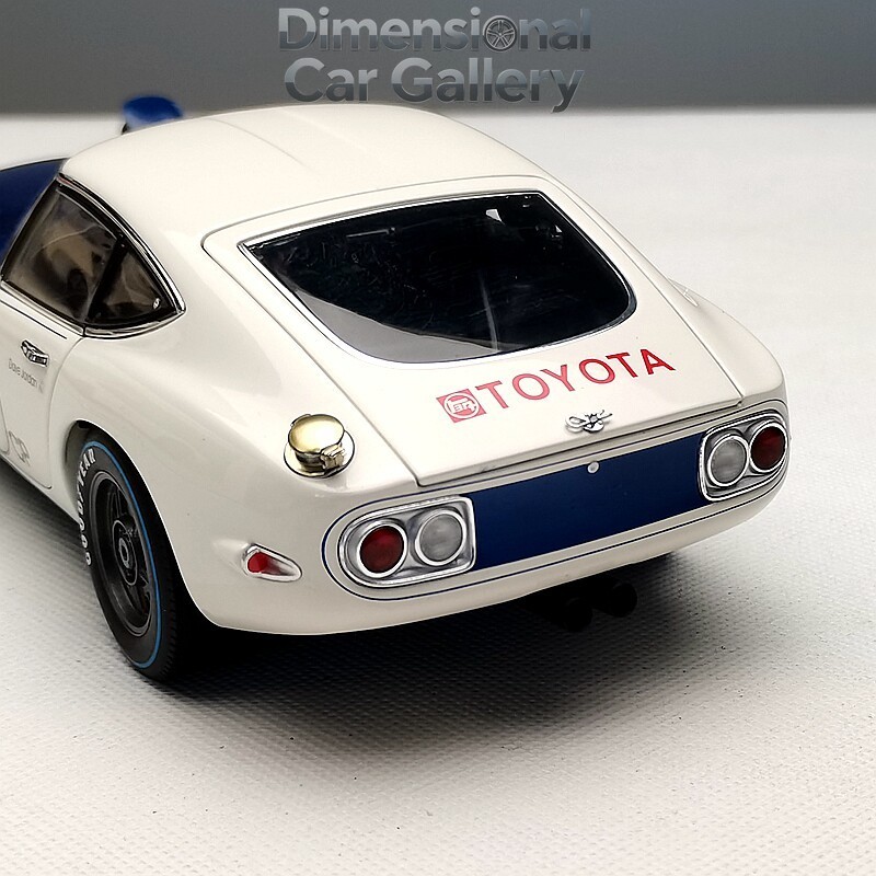 1/18 AUTOart Toyota 2000GT Simulation Alloy Car Model Collection Gift Metal
