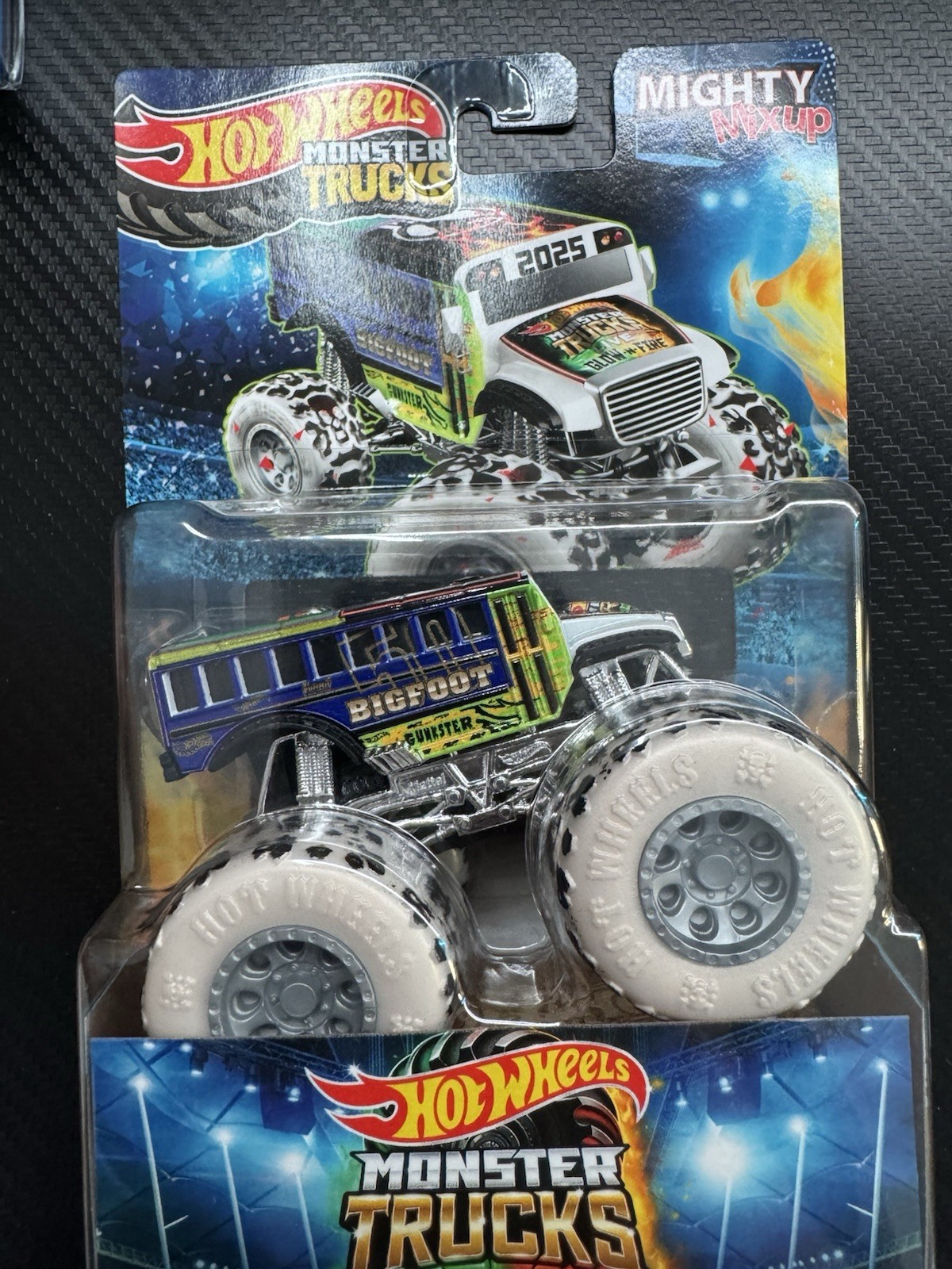 Hot Wheels Monster Trucks Live Glow-N-Fire Mighty Mixup Bigfoot 2025 1:64 Glow