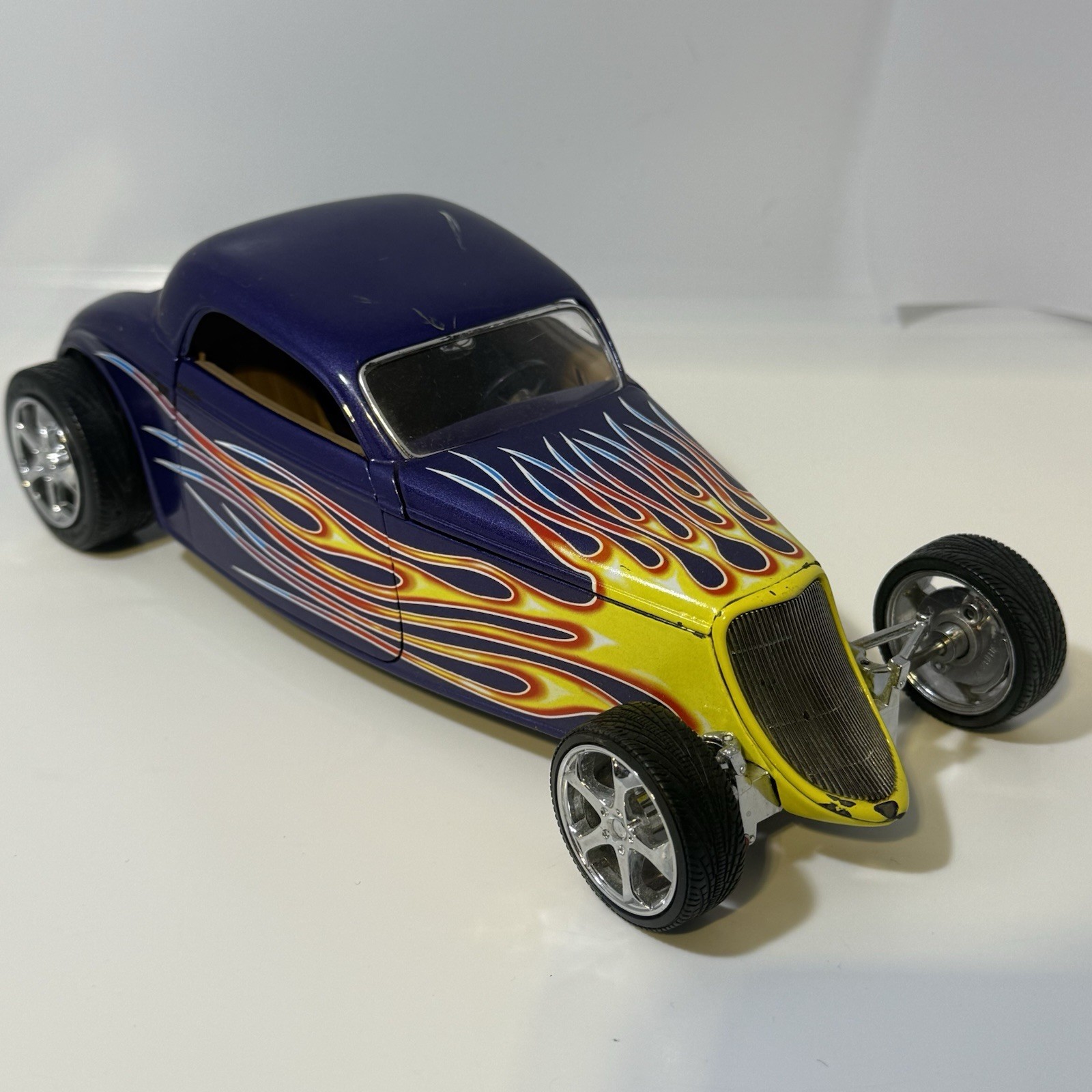 1933 Ford Coupe Shyne Rodz Hot Rod Flames Purple 1:18 Die Cast