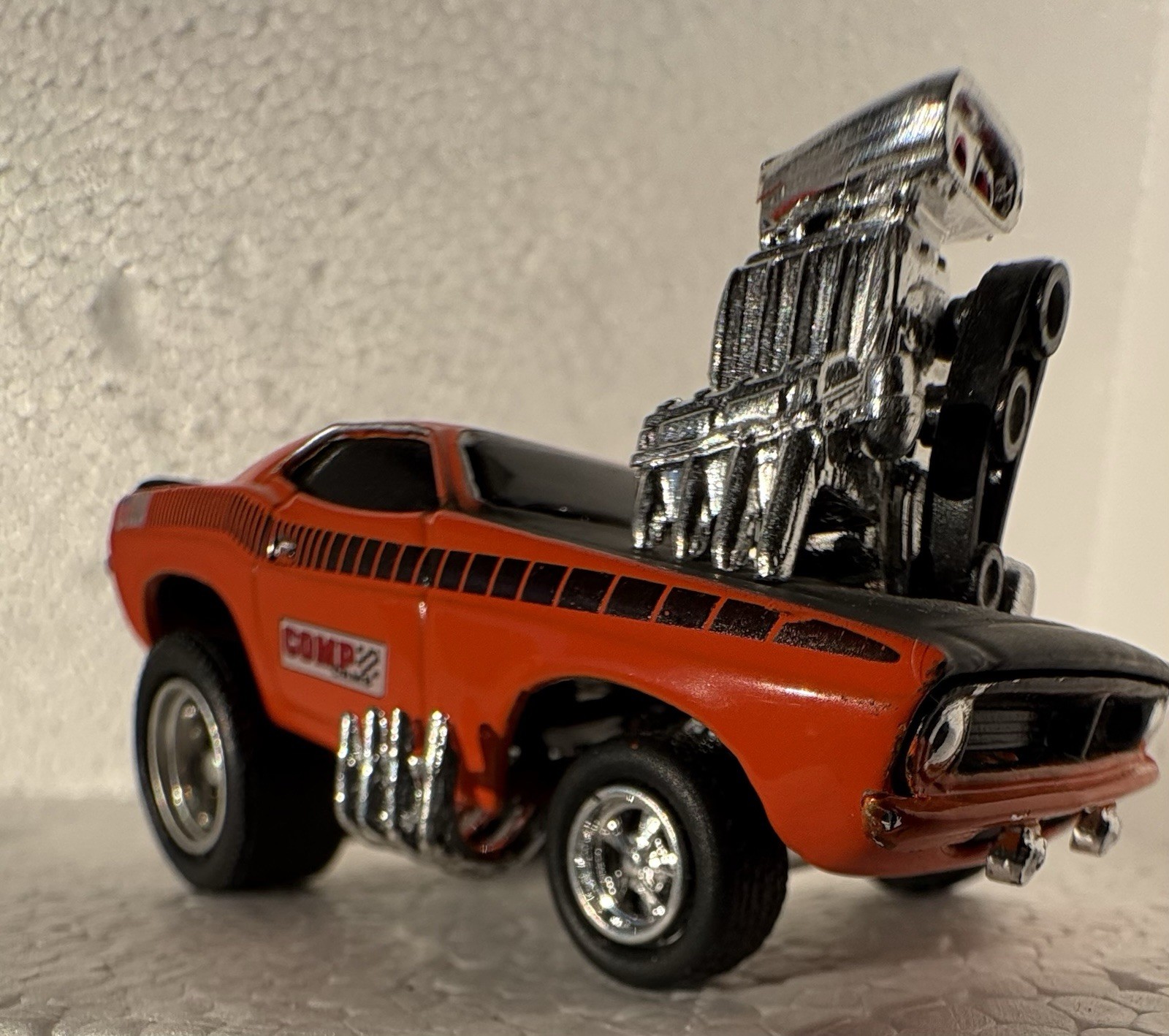 Muscle Machines 1970 Plymouth Barracuda AAR ‘Cuda 2000 Original Funline 1/64