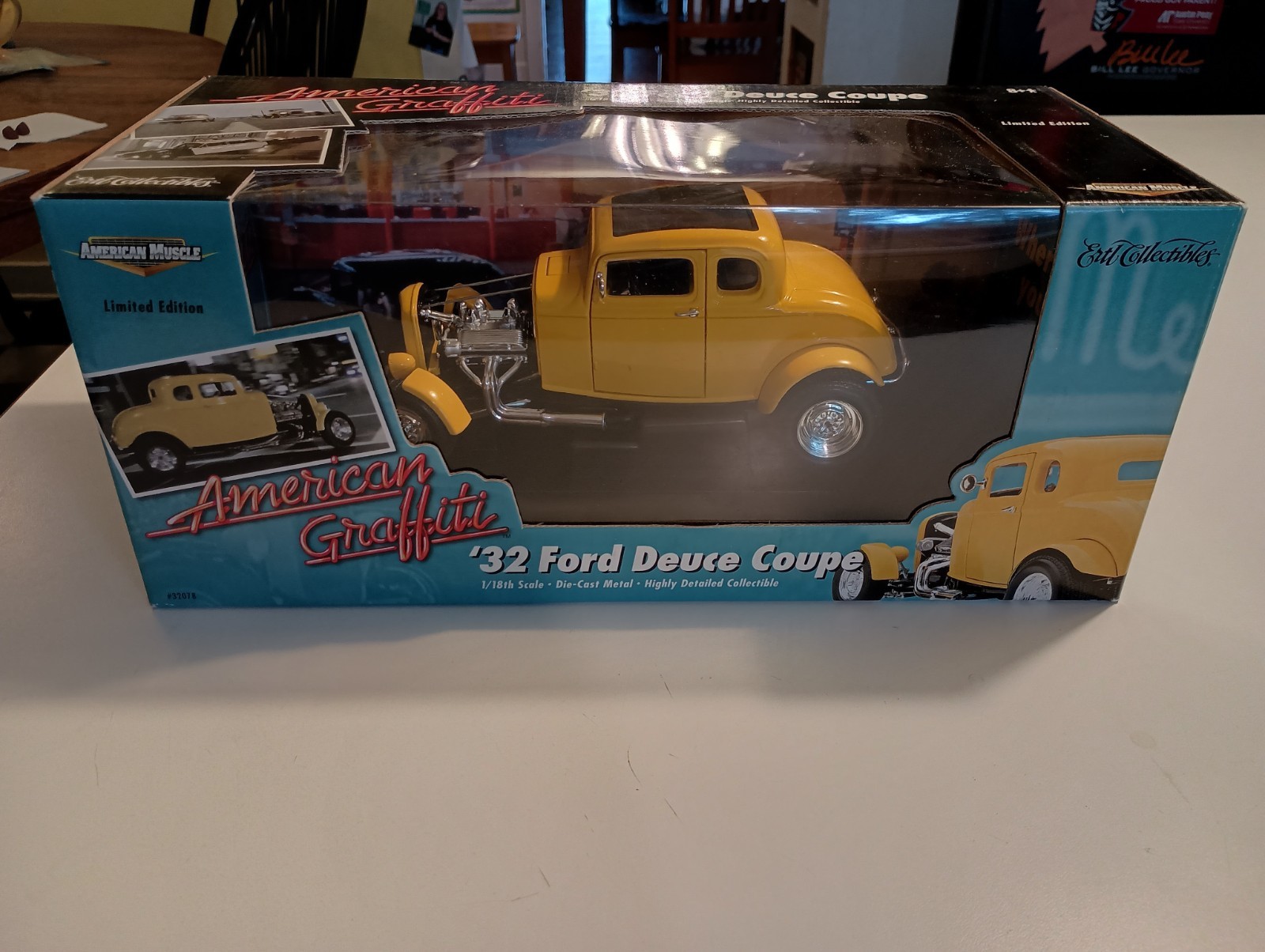 Ertl American Muscle American Graffiti ’32 Ford Duece Coupe 1/18 Scale