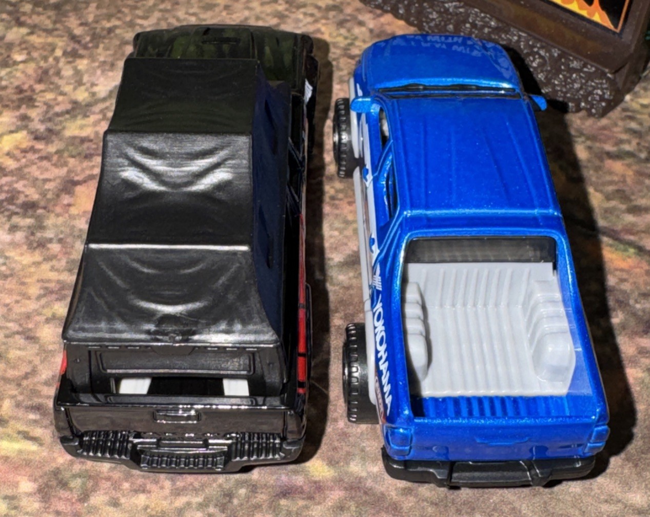 Matchbox 2016 Toyota Tacoma w/ Removable Top & Helux Yokohama Off Road II NLFFP