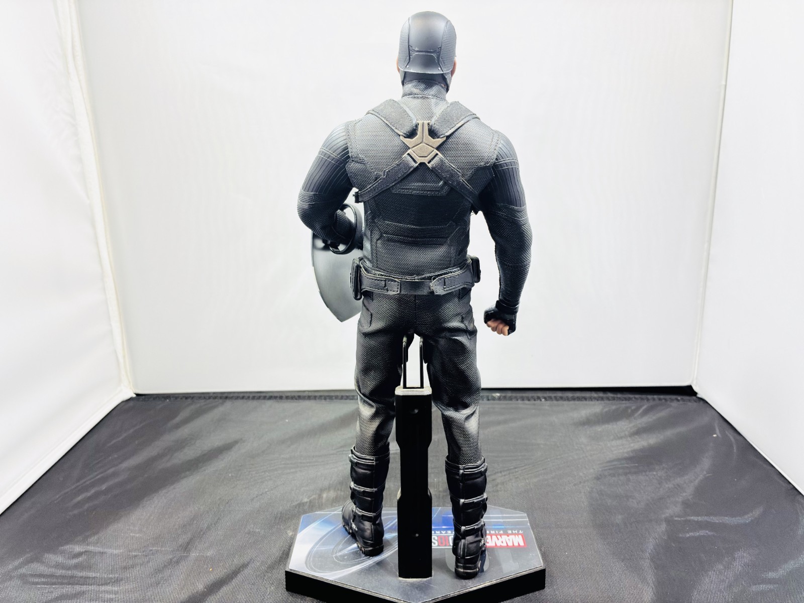 Hot Toys 1/6 mms488 Captain America Concept Art Version Marvel Open Box