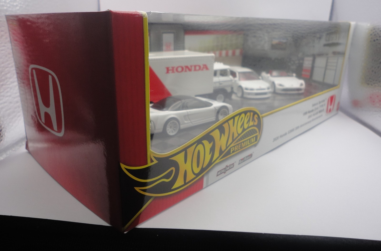 Hot Wheels 2025 Premium Diorama Honda Set Civic Type-R, NSX-R, S2000