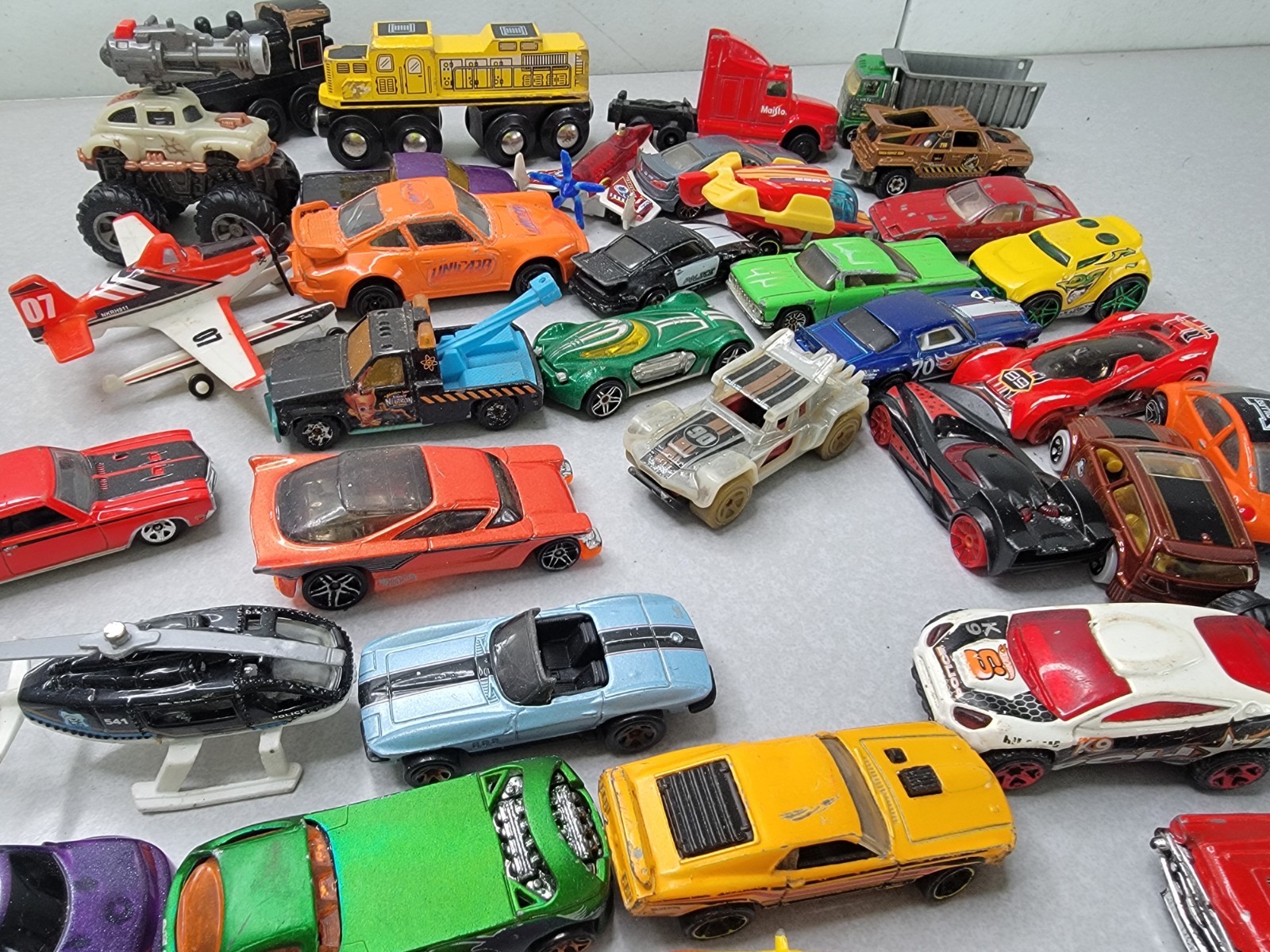 Matchbox Hot Wheels Cars Mixed Lot 90s to Current Die Cast Trucks Planes Used
