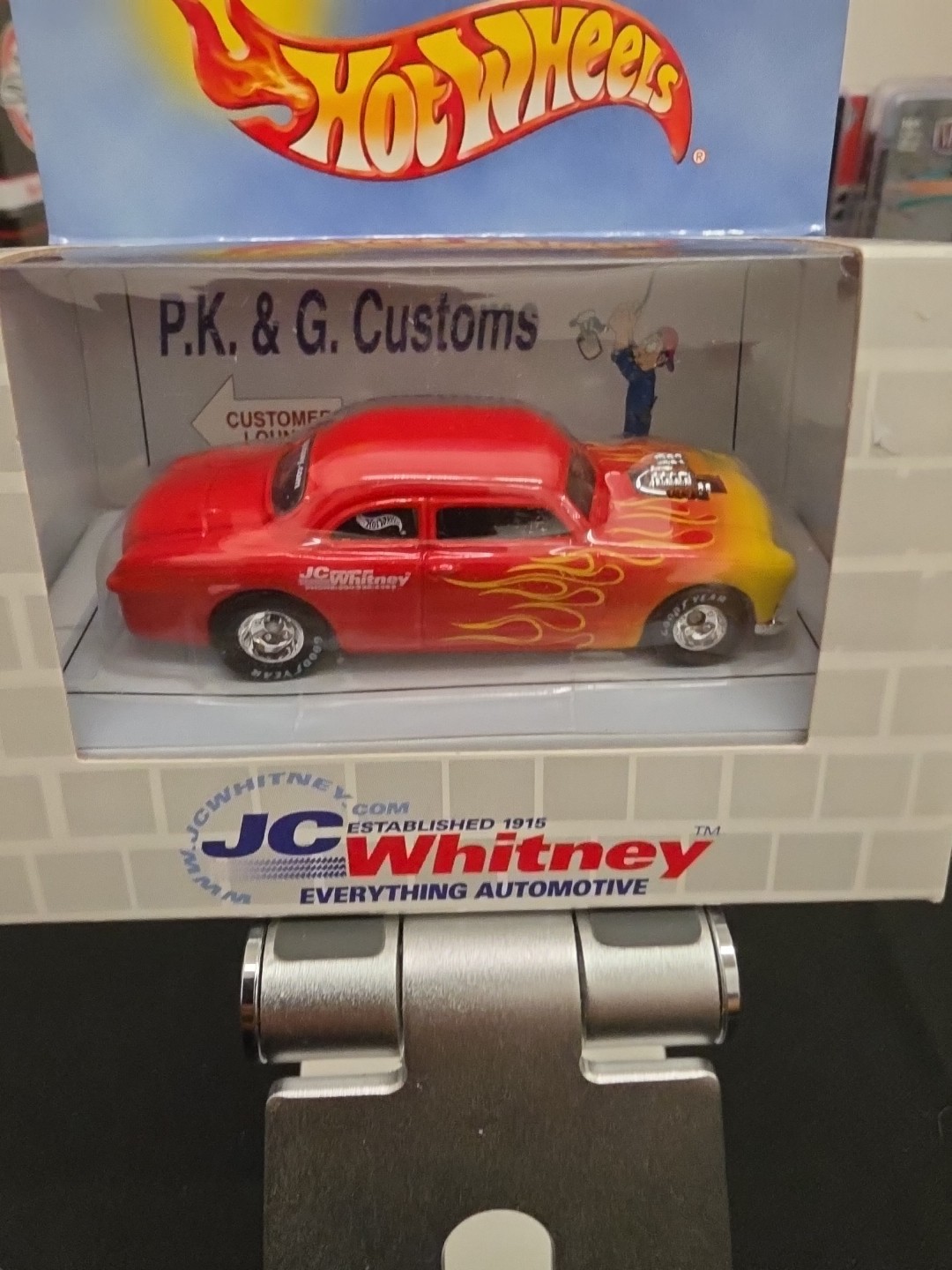 Hot Wheels J. C. Whitney Shoebox Red Flamed 1:64