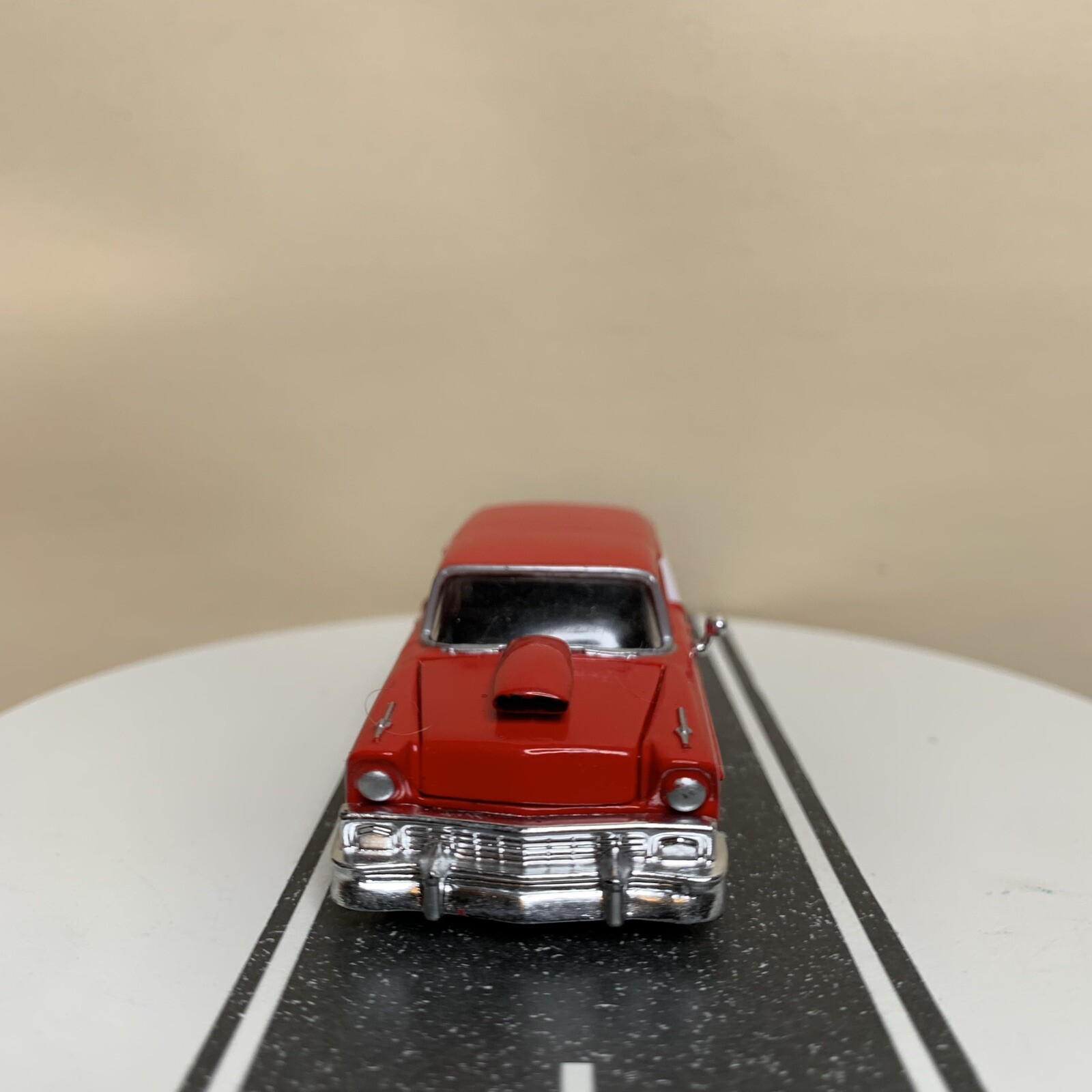 1997 Racing Champions Hot Rod Series #65 ’56 Chevy Nomad Wagon Red/White 1:64 NM