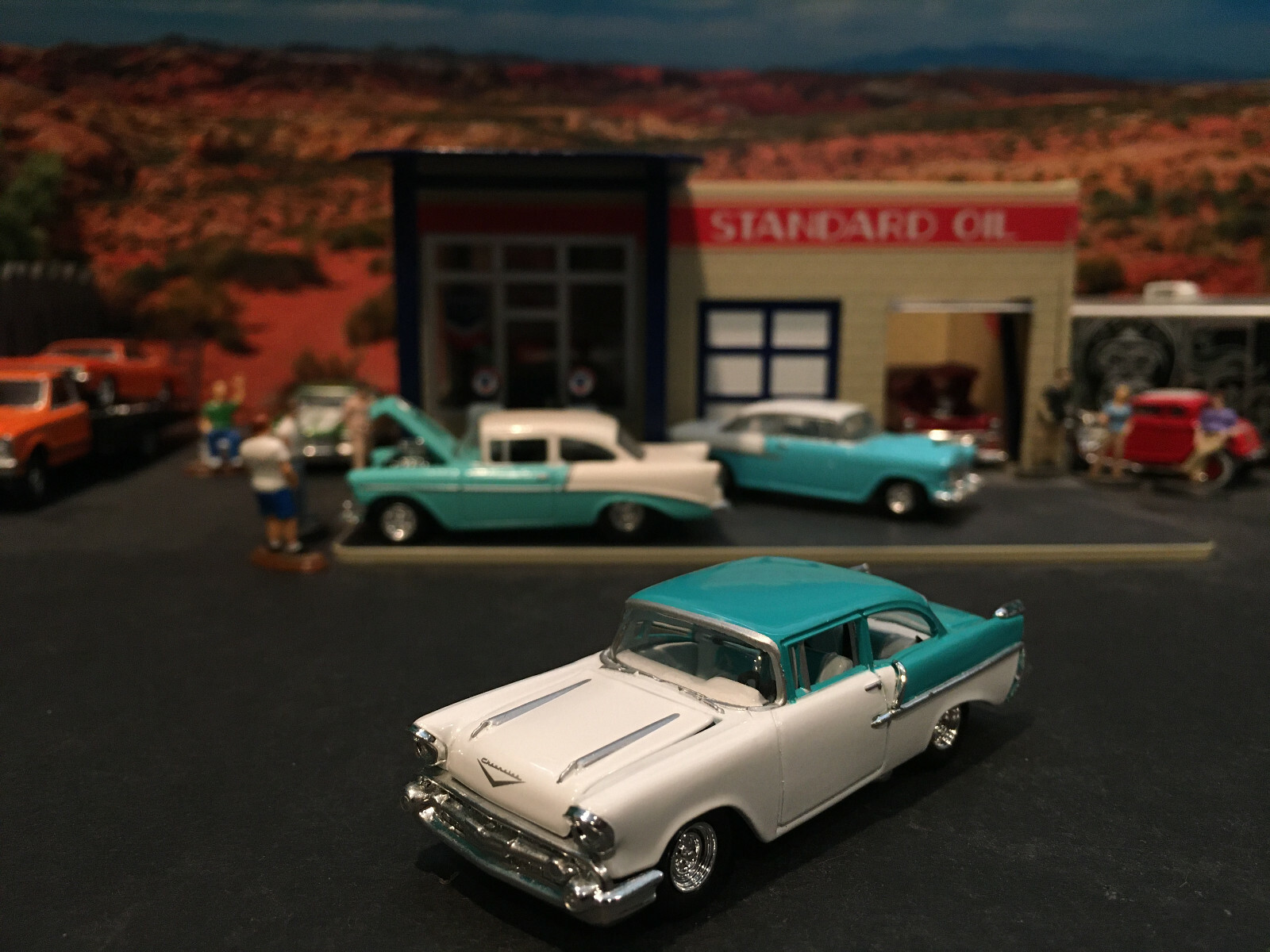 1:64 Hot Wheels LE Legends 1957 57 Chevy 150 White and Light Blue Street Racer